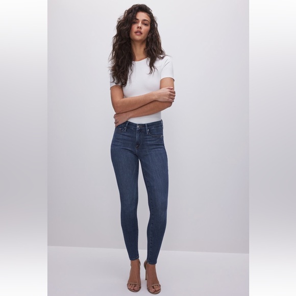 Good American Good Legs Skinny Jean - Picture 1 of 16